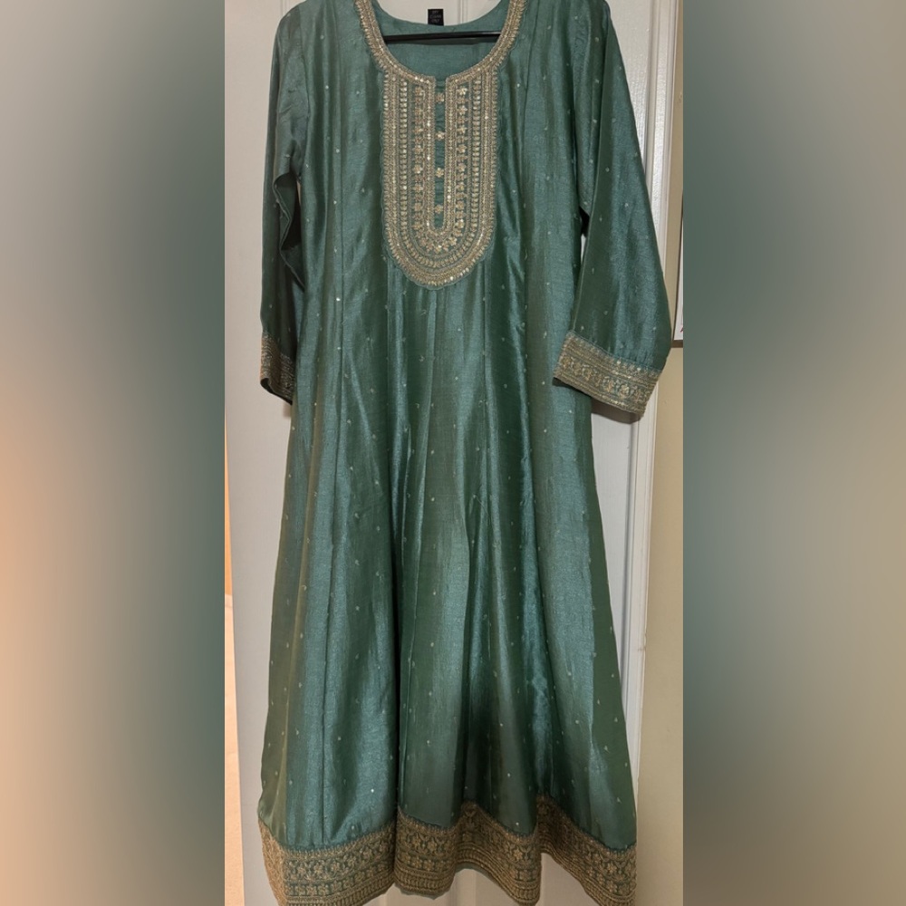 Elegant Green Embroidered anarkali set